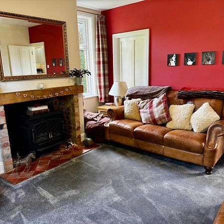 Luxury Isla Cottages, Bourne! Dog-Friendly, Countryside Views, Garden, Parking, 5Mins Pubs - Family Holiday Exterior photo