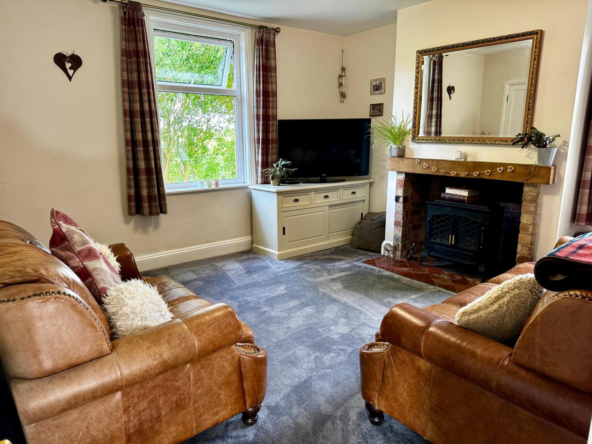Luxury Isla Cottages, Bourne! Dog-Friendly, Countryside Views, Garden, Parking, 5Mins Pubs - Family Holiday Room photo