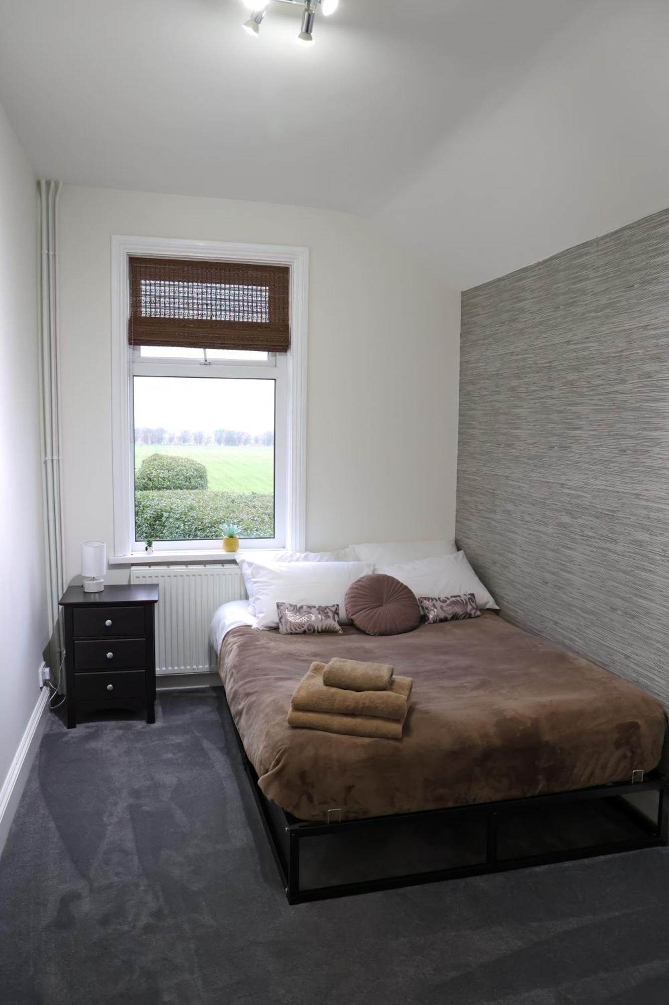 Luxury Isla Cottages, Bourne! Dog-Friendly, Countryside Views, Garden, Parking, 5Mins Pubs - Family Holiday Room photo