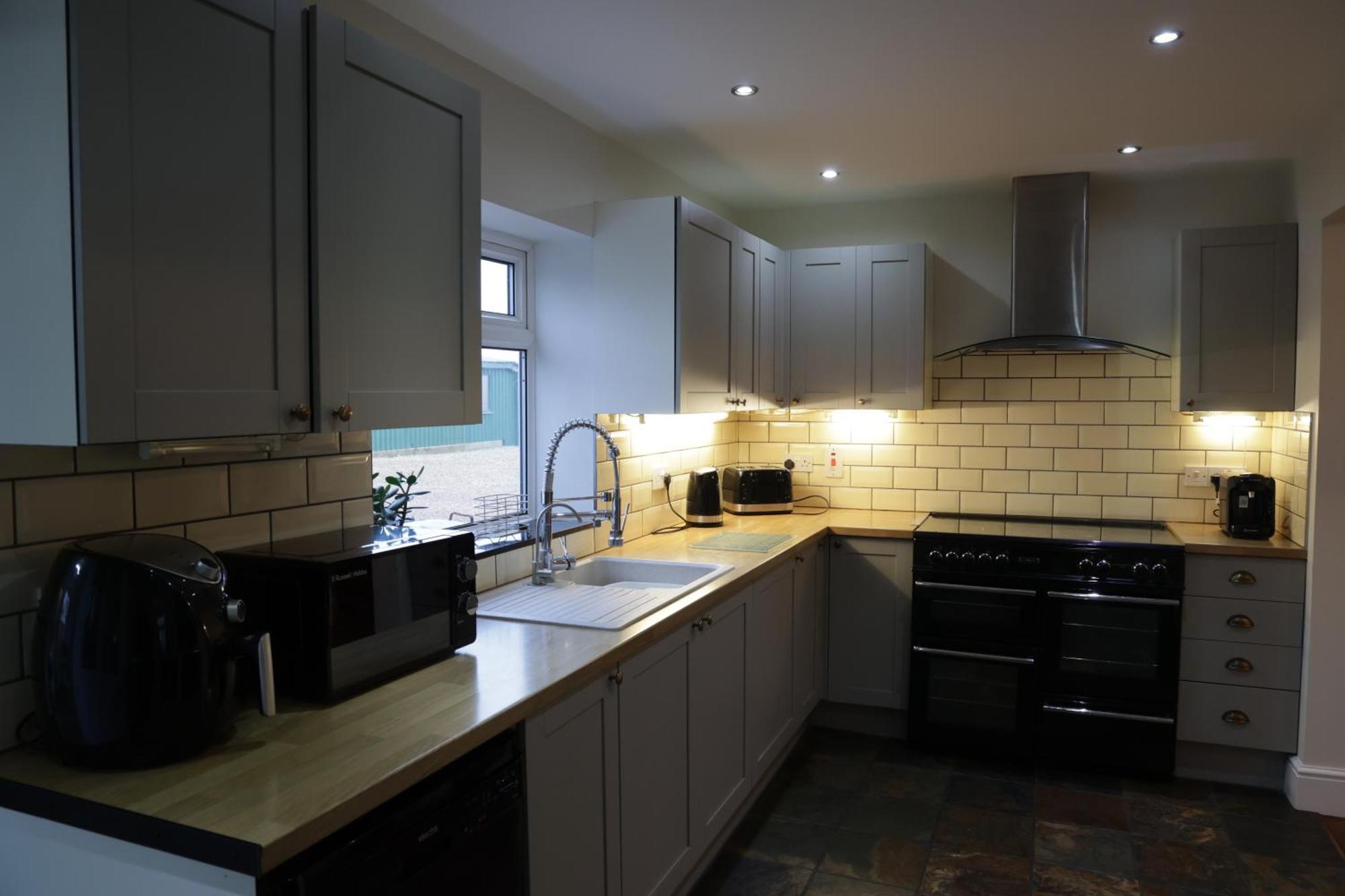Luxury Isla Cottages, Bourne! Dog-Friendly, Countryside Views, Garden, Parking, 5Mins Pubs - Family Holiday Room photo